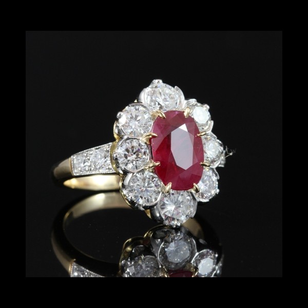 Bague rubis et diamants